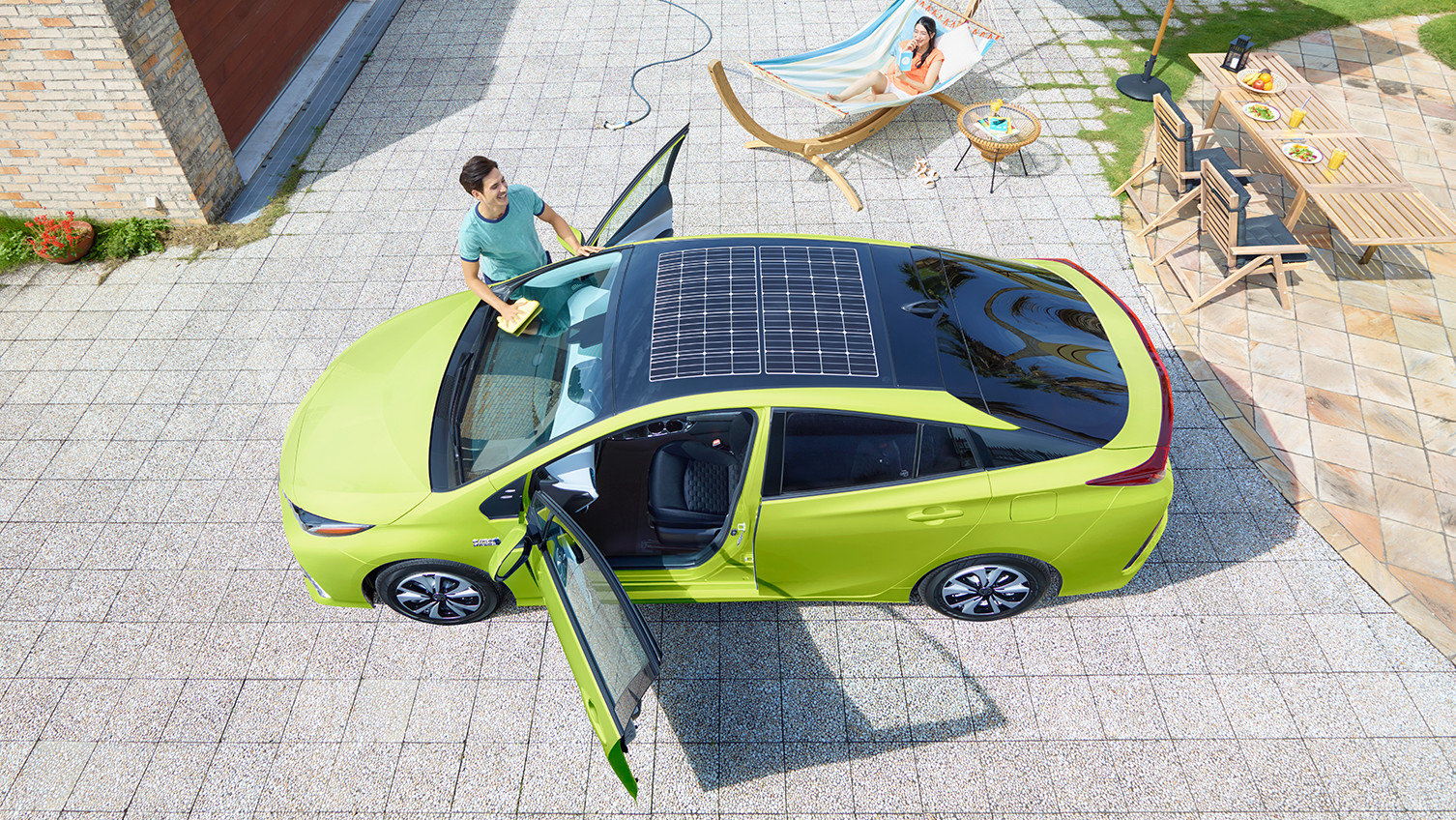 Toyota debuts new Prius with rooftop PV option in Japan pv magazine