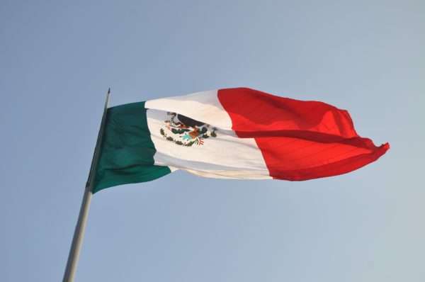 Mexican government halts grid connection of new solar and wind projects ...