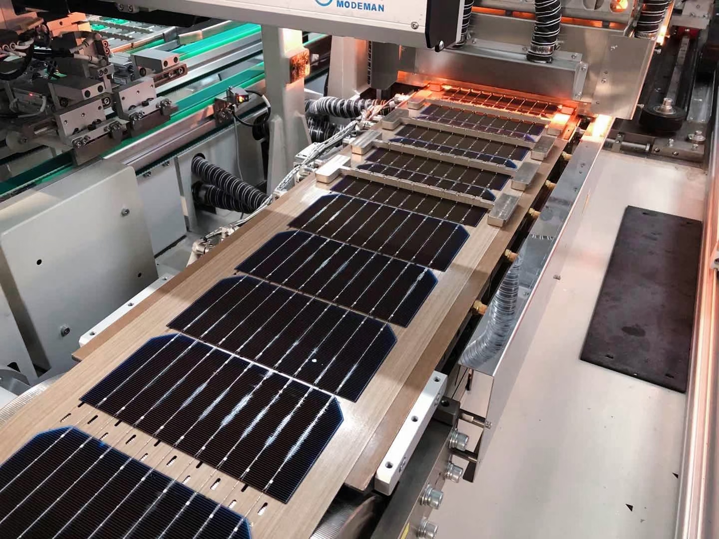 Half-cut, bifacial, 20.5%-efficient PERC modules from Vietnam