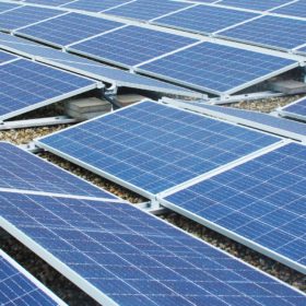 Plug-and-play mobile PV system to power solar parks' construction sites –  pv magazine International