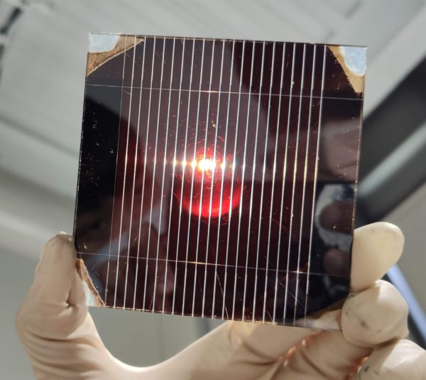 Controlling the crystals for a 17.96% efficient perovskite solar cell ...